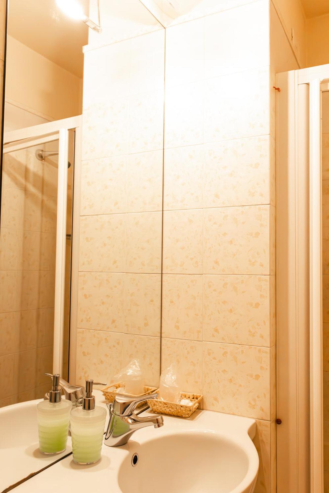 גארדה Hotel Dependance Silvestro מראה חיצוני תמונה