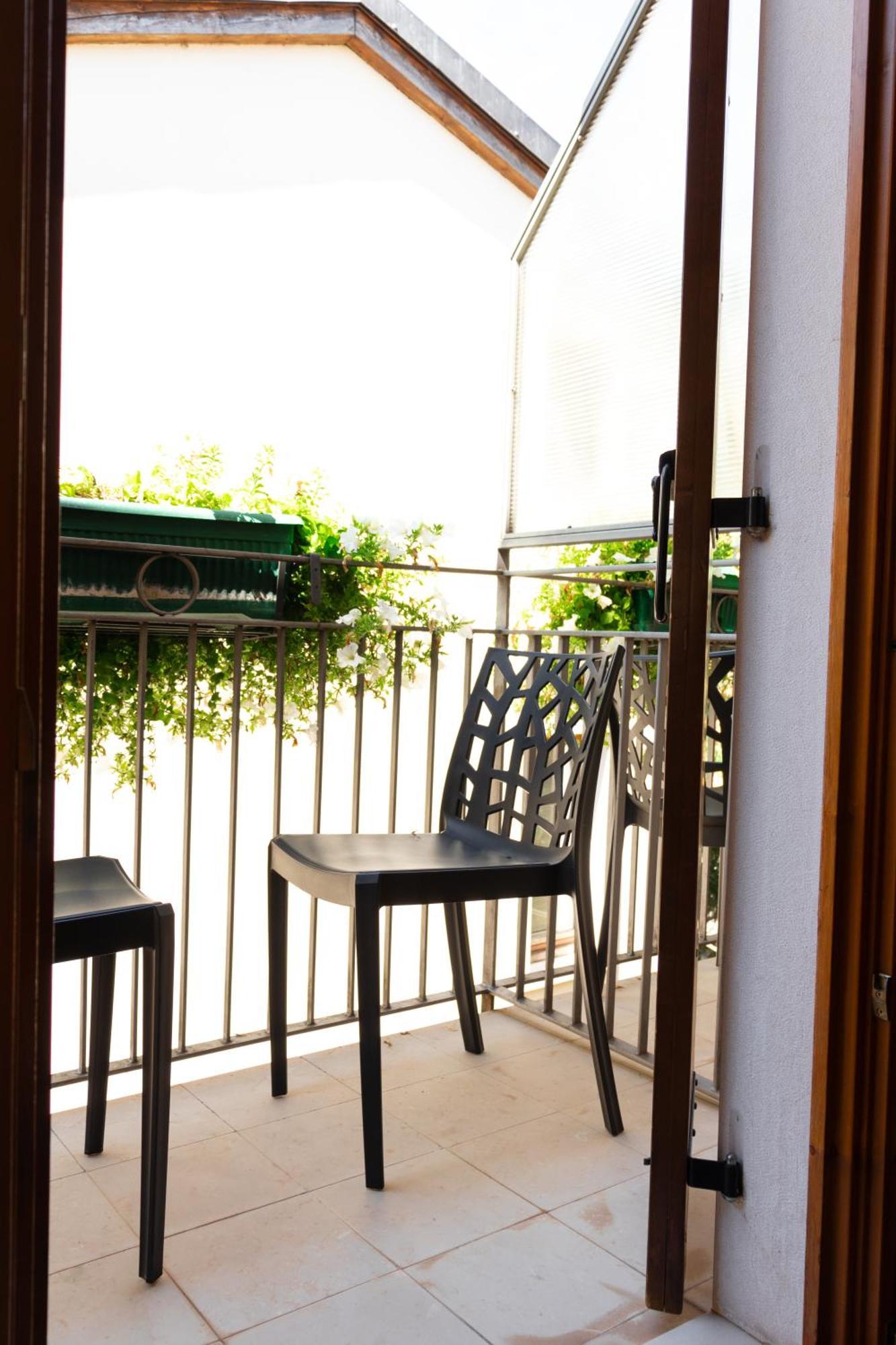 גארדה Hotel Dependance Silvestro מראה חיצוני תמונה